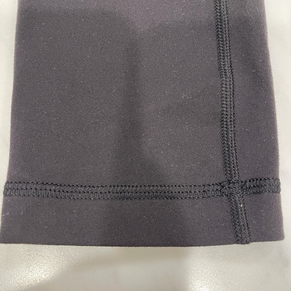 Lululemon Wunder Under mid rise cropped leggings. Luon - Picture 6 of 8